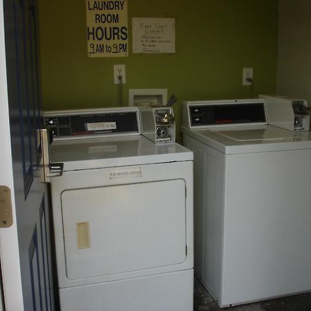 Value Inn Motel Eugene Airport Екстер'єр фото