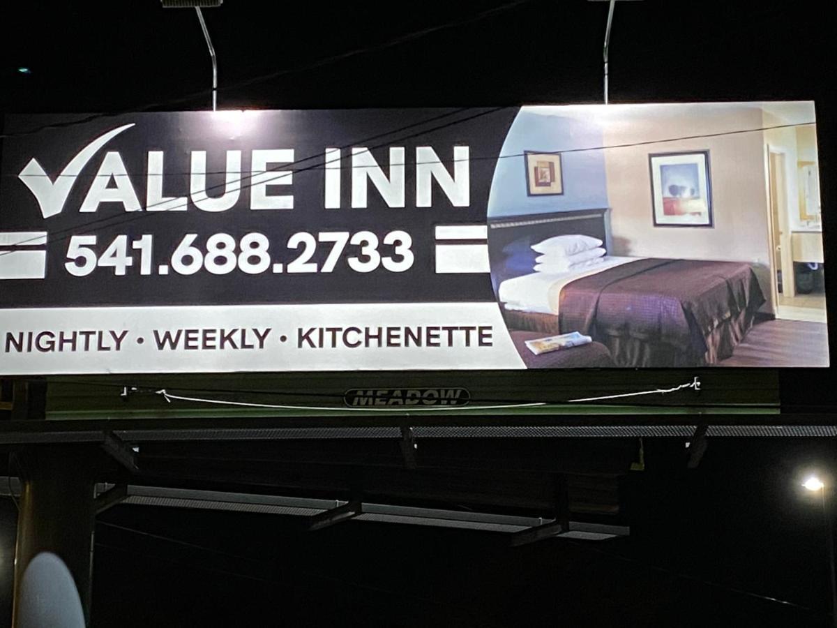 Value Inn Motel Eugene Airport Екстер'єр фото